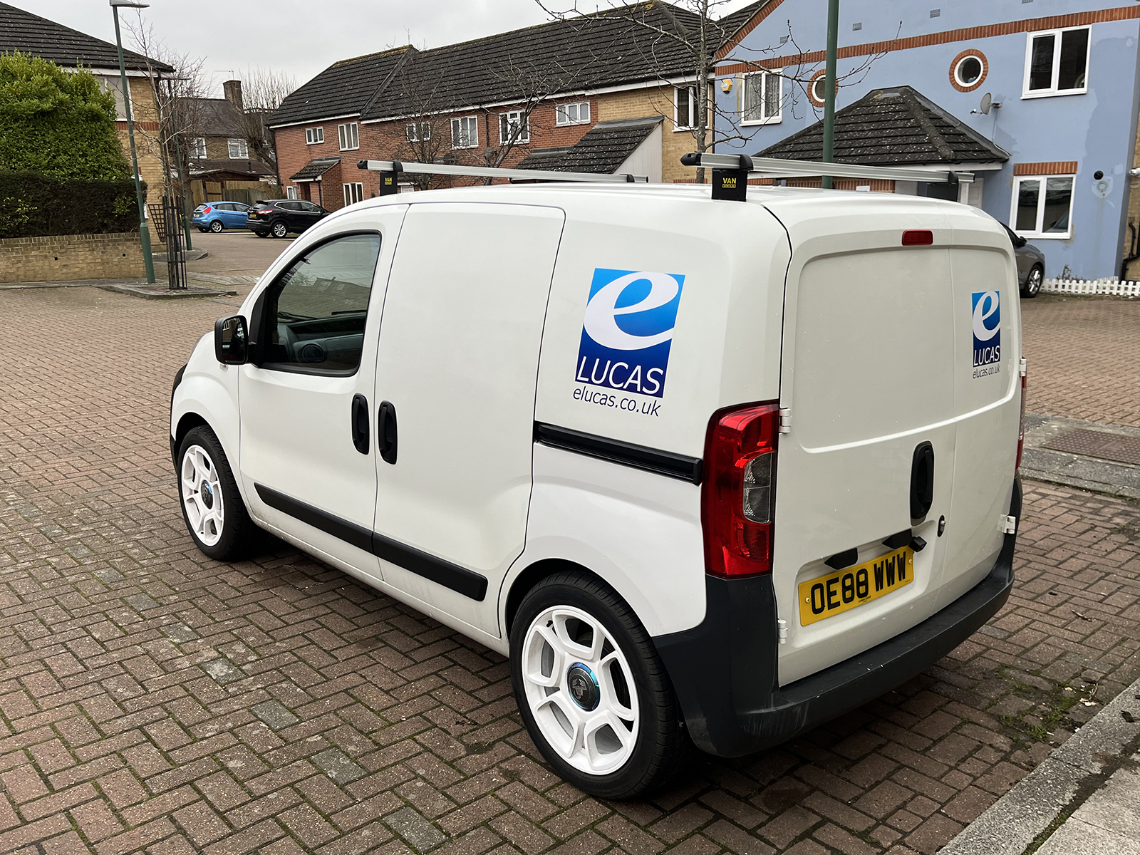 eLucas – A qualified electrician – London